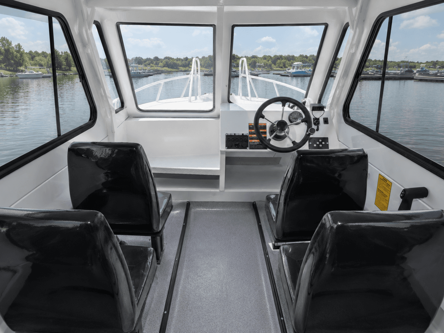 AL530B Half-Cabin Boat 4