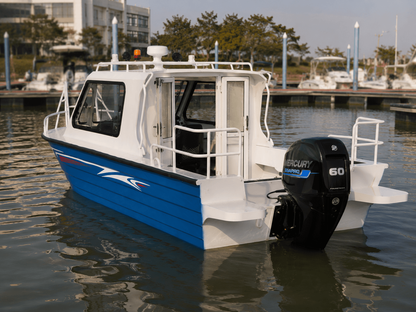 AL530B Half-Cabin Boat 5