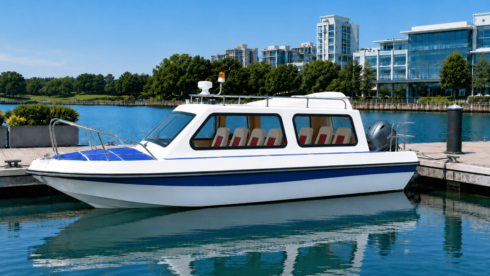 AL600W Full-Cabin Boat
