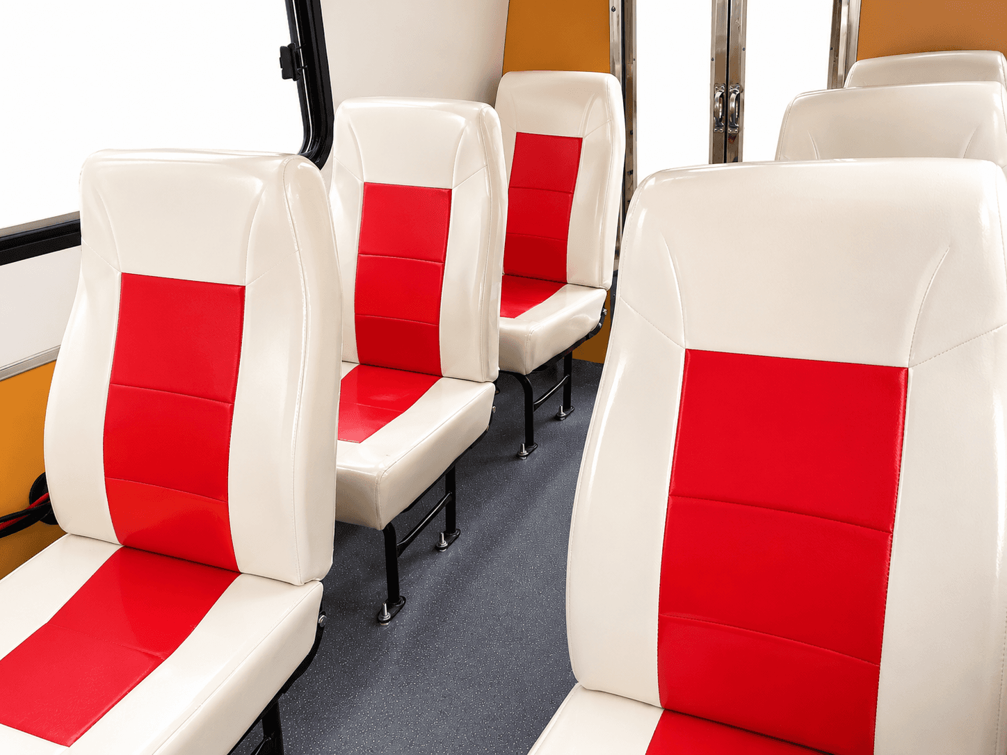 FG600-6 Half-Cabin Boat 6