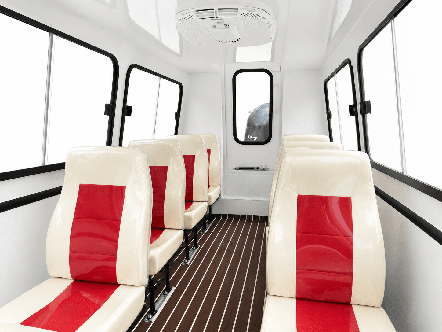 AL650W Full-Cabin Boat 7