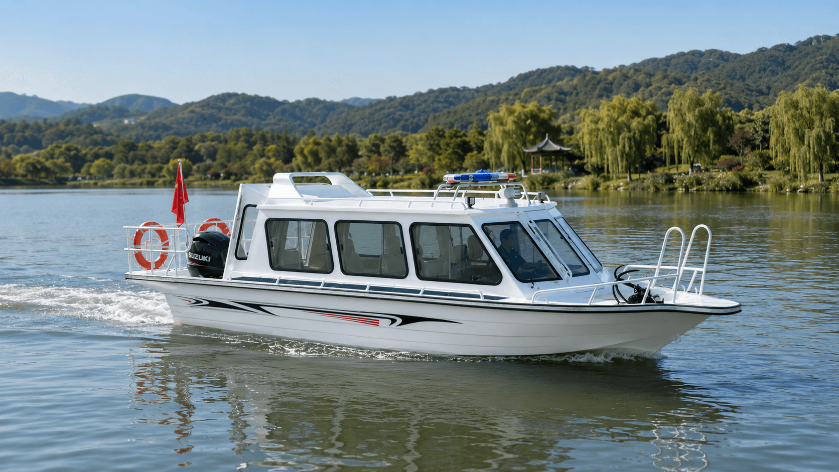 AL760Q Full-Cabin Boat 2