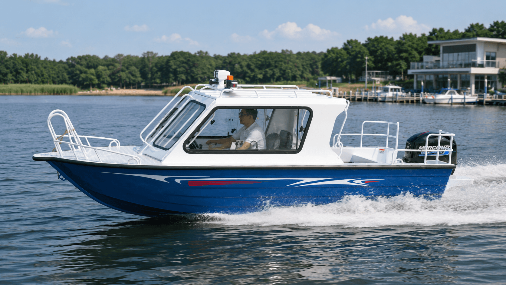 AL530B Half-Cabin Boat