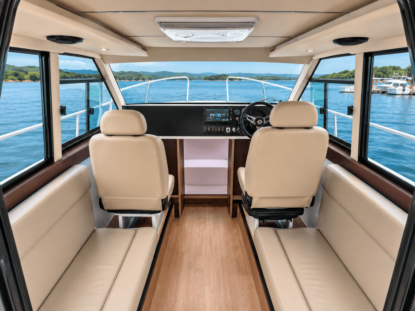 AL720ST Fishing & Leisure Boat 4